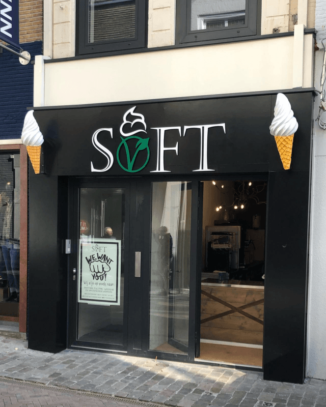 20220601-soft-vegan-jjo-voor-mitchell